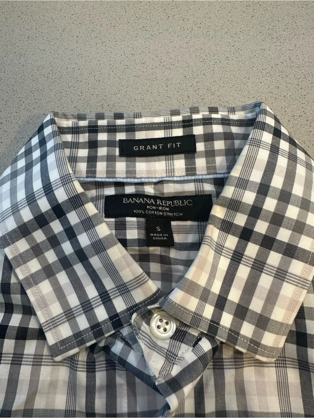 Banana Republic Men’s Gray & White Plaid Dress Shirt
